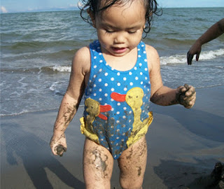Sand Play and Its Developmental Advantages