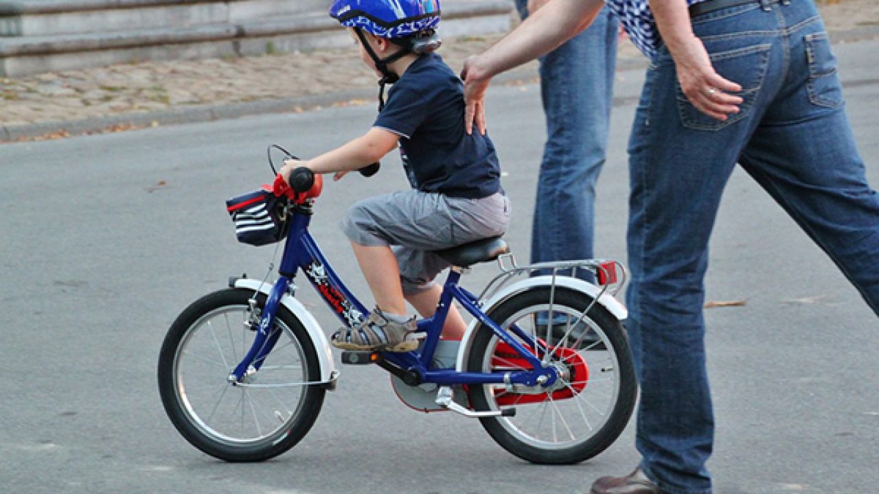 how to teach a 5 year old to ride a bike without training wheels