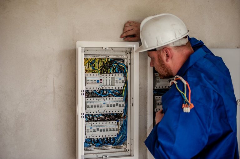 9 Warning Signs That You Need An Electrician to Check Your Home